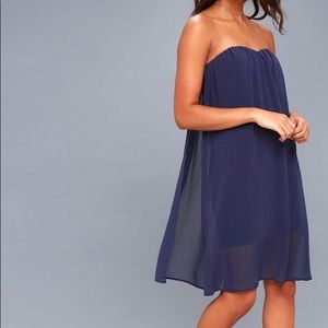 Navy blue Lulu’s strapless dress